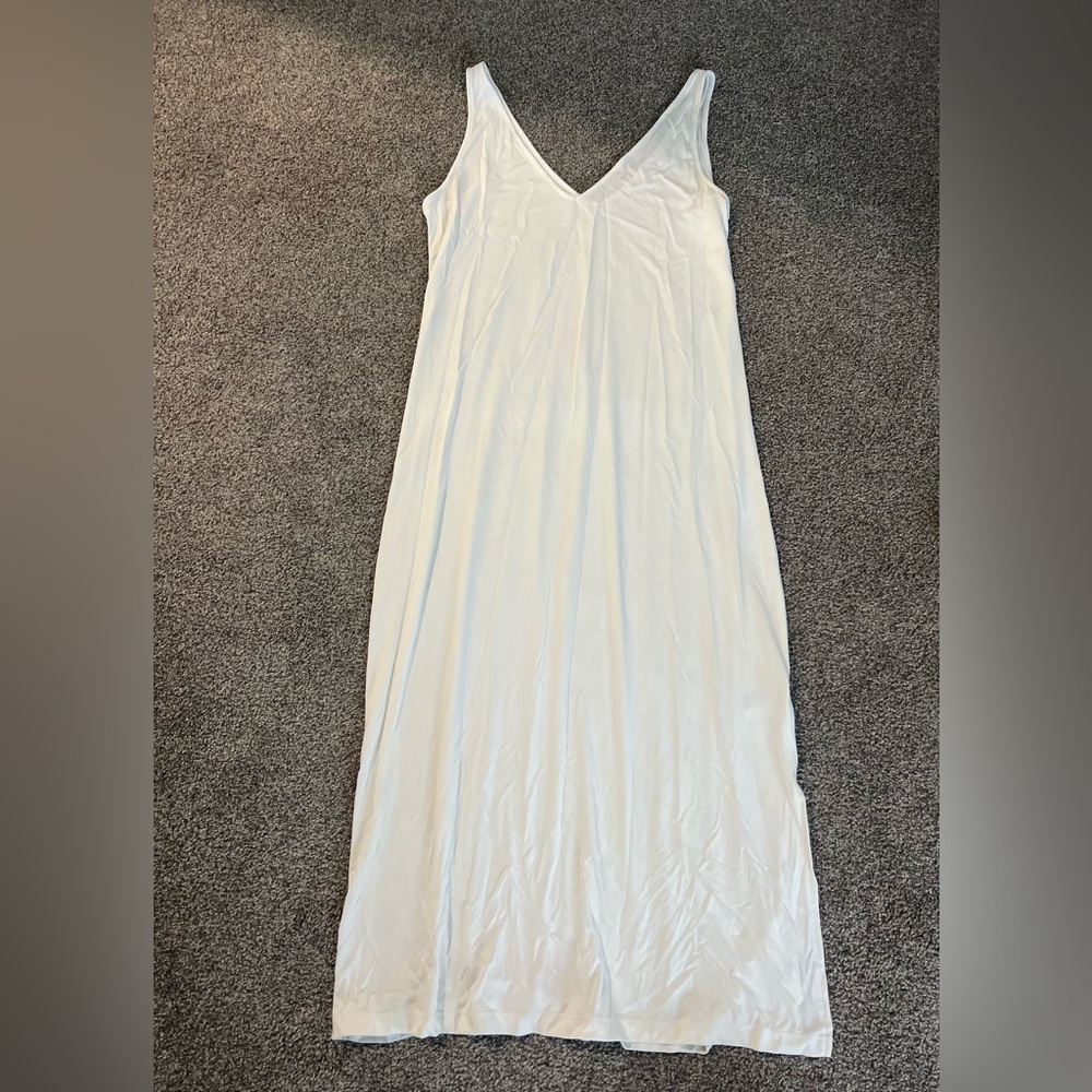 A New Day Women’s V-Neck Midi Dress in White/Cream Small